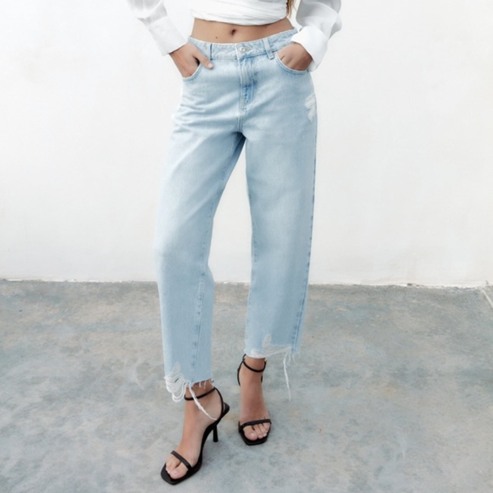 ZARA‎ Ripped Mid Rise Balloon Fit Distressed Light Wash Jeans Size 4